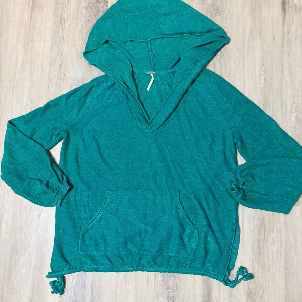 Free People Teal Light Weight V-Neck Hooded Sweater with pockets size small